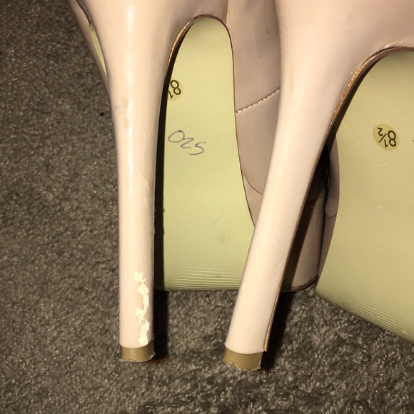 Nude Carlos Santana Heels - Picture 6 of 8